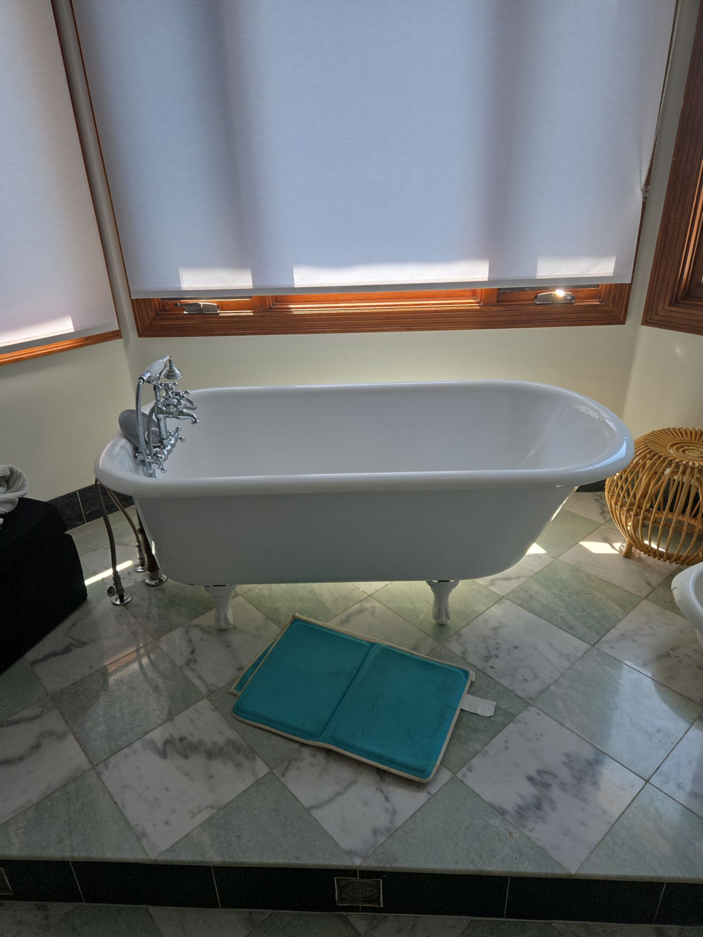 Bathtub
