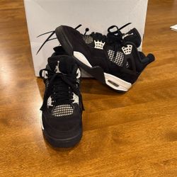Jordan 4 ( White Thunder )