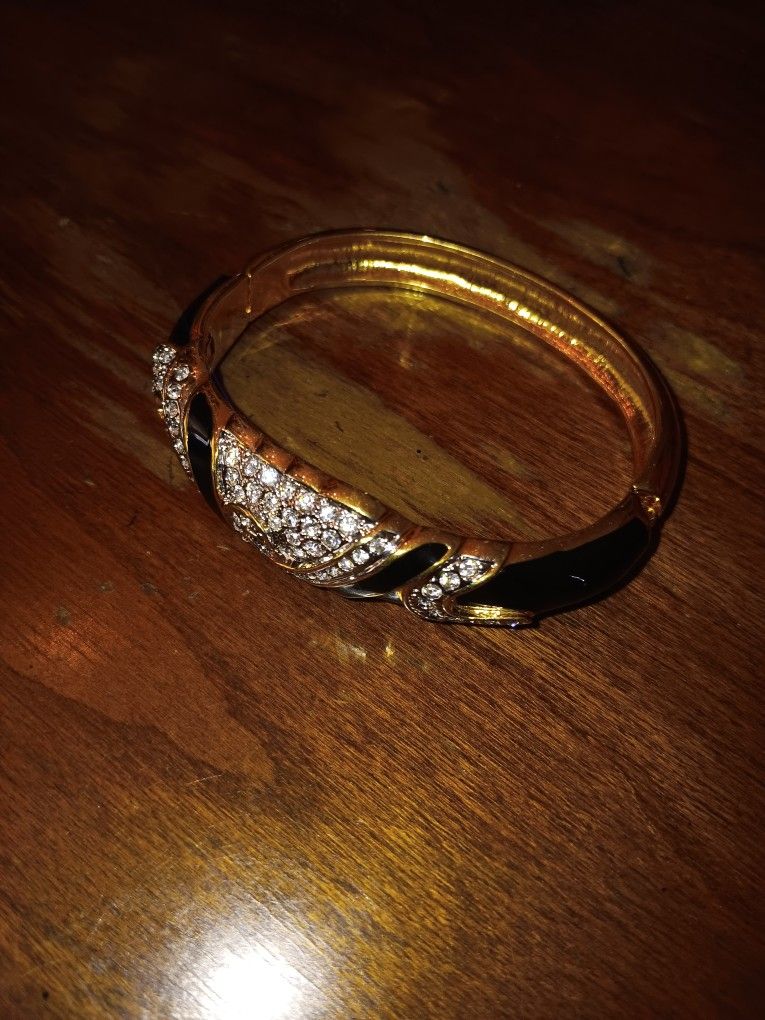 Vintage Gold Tone Bracelet (Enamel Rhinestones)