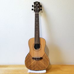 LUNA:  ACOUSTIC/ELECTRIC CONCERT UKULELE. 