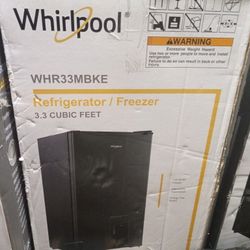 Whirlpool 
3.3 cu.ft
Refrigerator black 