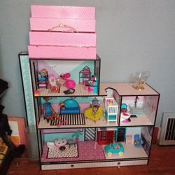 Doll House  Casa De Barbies