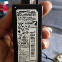 Brad New  Samsung  Computer Charger $10.   San Fernando Valley 