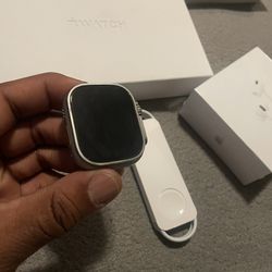 Apple Watch Ultra + AirPods Pro