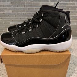 Brand New Jordan 11 Jubilee Size 5 Youth 