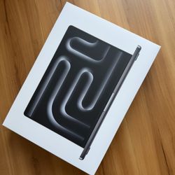 MacBook Pro 14” M5 chip 512GB