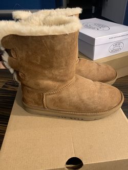 Ugg’s Size5