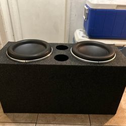 JL Audio 12W7  subwoofers with ported box  READ THE DESCRIPTION
