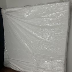 Memory foam mattress king size L 78
W 80 
H 11