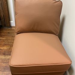 2 Pieces of a sectional / Ottoman