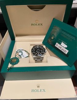 Rolex submariner 126610LN