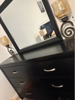 Full queen bedroom set like new