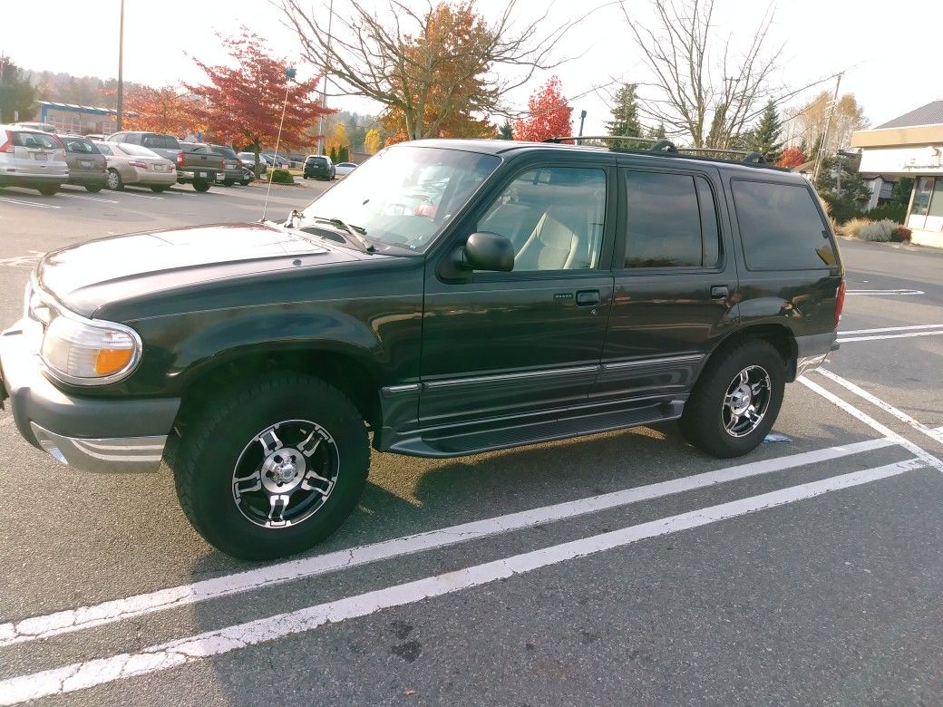 1999 Ford Explorer