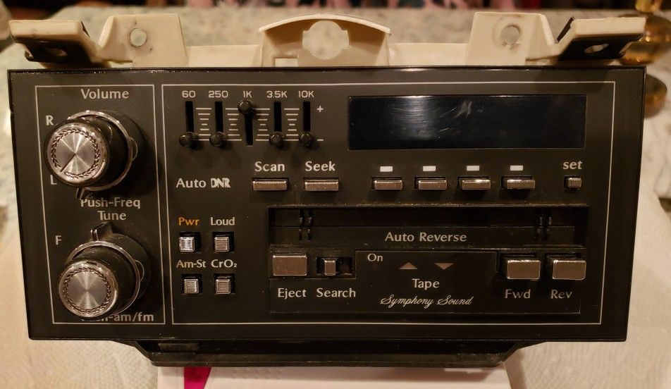 Cadillac Radio 1988 Sedan De Ville