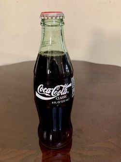 Vintage 8-ounce Coca-Cola Classic Commemorative Bottle released for Super Bowl XXX
