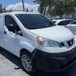 2014 Nissan NV 200