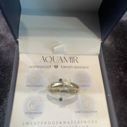 Bello Anillo Solitario! Oro Amarillo, 14 Kilates! Pesa 1.3 Gramos Size 5