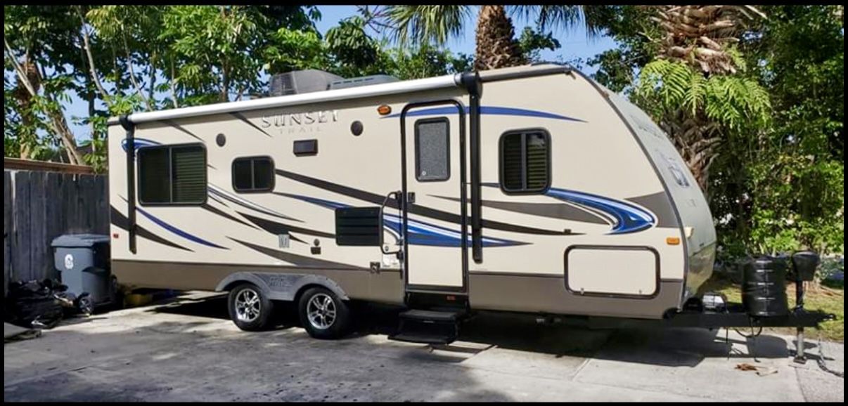 2014 Crossroads RV Sunset Trail Super Lite