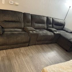 Pacifica 136” Power Reclining 5 Piece Sectional