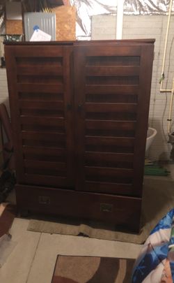 Nice hutch or TVs cabinet