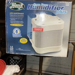 Humidifier Hunter Brand New Sealed 3.5 Gallon 
