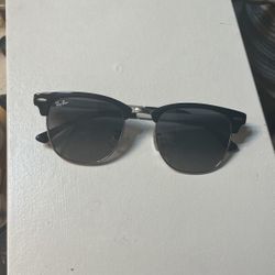 Raybans sunglasses 