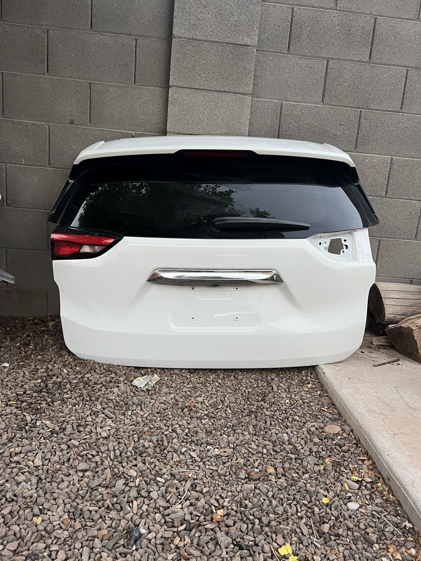 2021 GMC Terrain TAILGATE