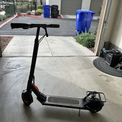 Electric scooter 