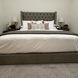 King Upholstered Diamond Tufted Bed
