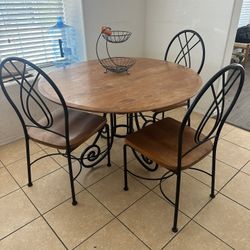 Round wood table And Chairs 