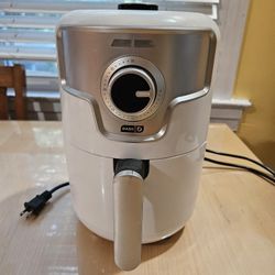 Nearly NEW Air Fryer 