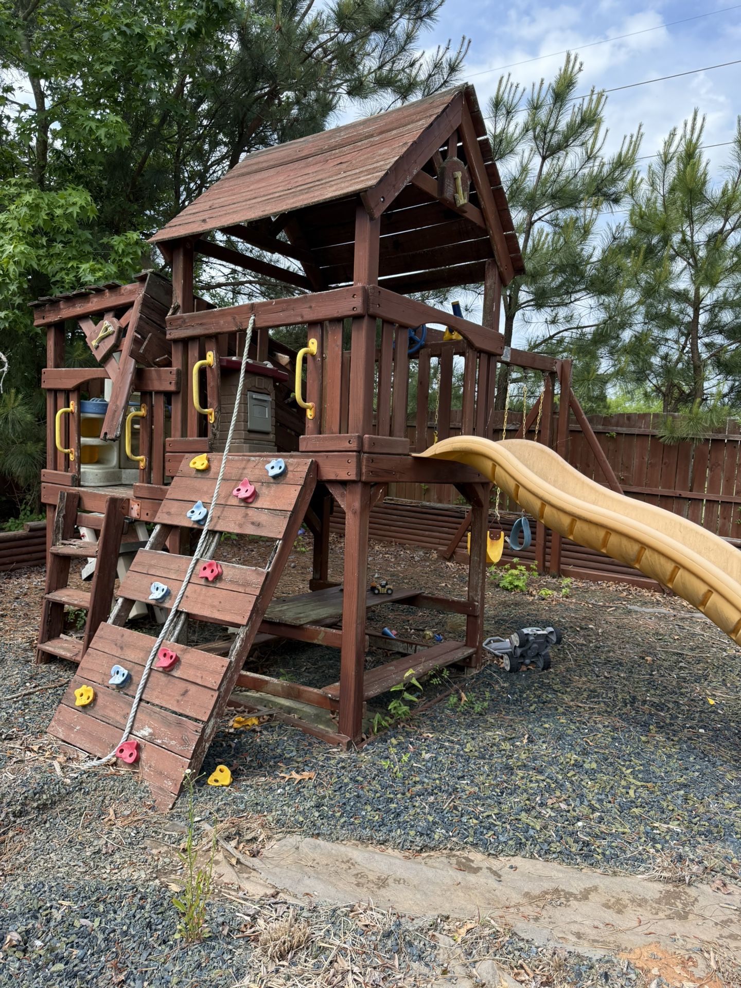 Rainbow NC Playground Set