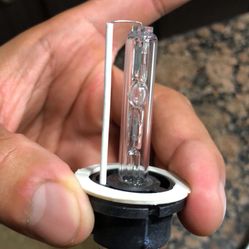 New 2007-2009 Cadillac Escalade HID HEADLIGHT BULBS