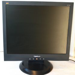 ViewSonic VA705b 17" monitor with cables 