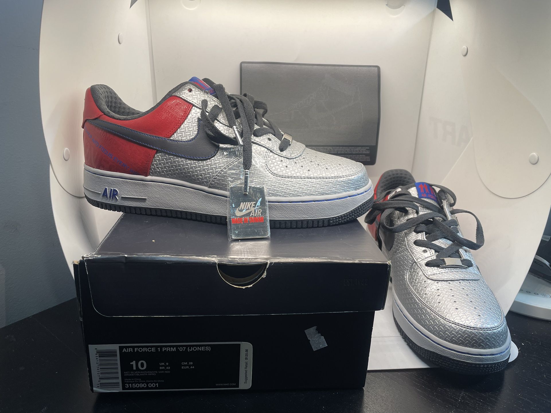 NIKE Air Force 1 PRM '07 Bobby Jones Original Six Shoes Silver Men Size 10  RARE for Sale in The Bronx, NY - OfferUp