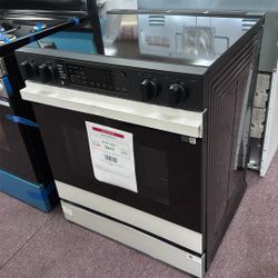 Stove Slide In White And Black New Open Box 