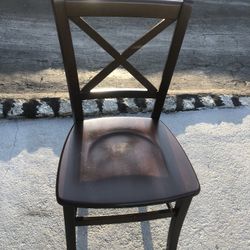 Very Good Condition Hardwood Chair 
