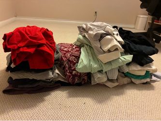 Men’s M Piles of clothes including Ralph Lauren roots H&M