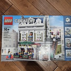 Lego Parisian Restaurant