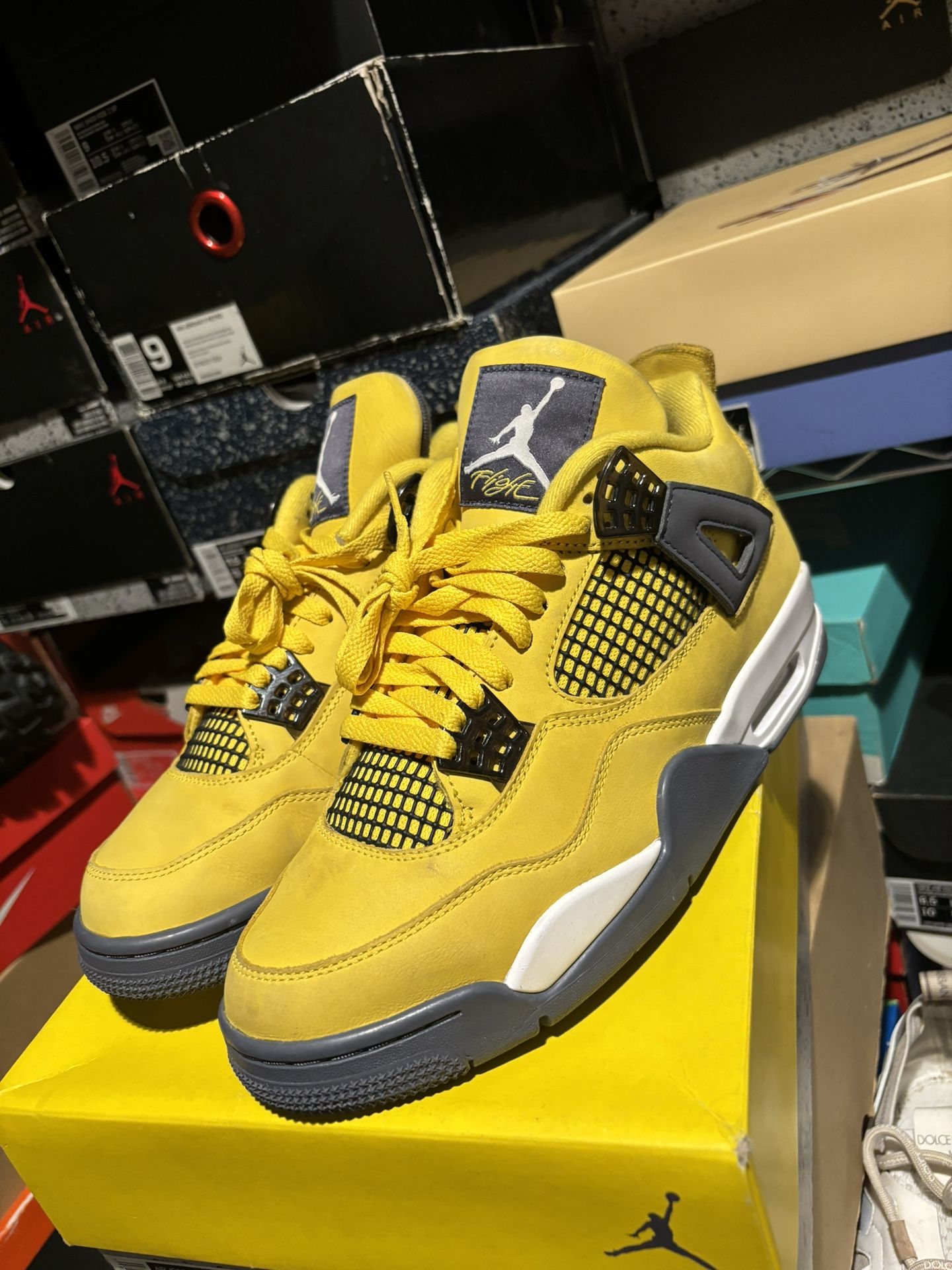 Jordan 4 Lighting Size 8.5