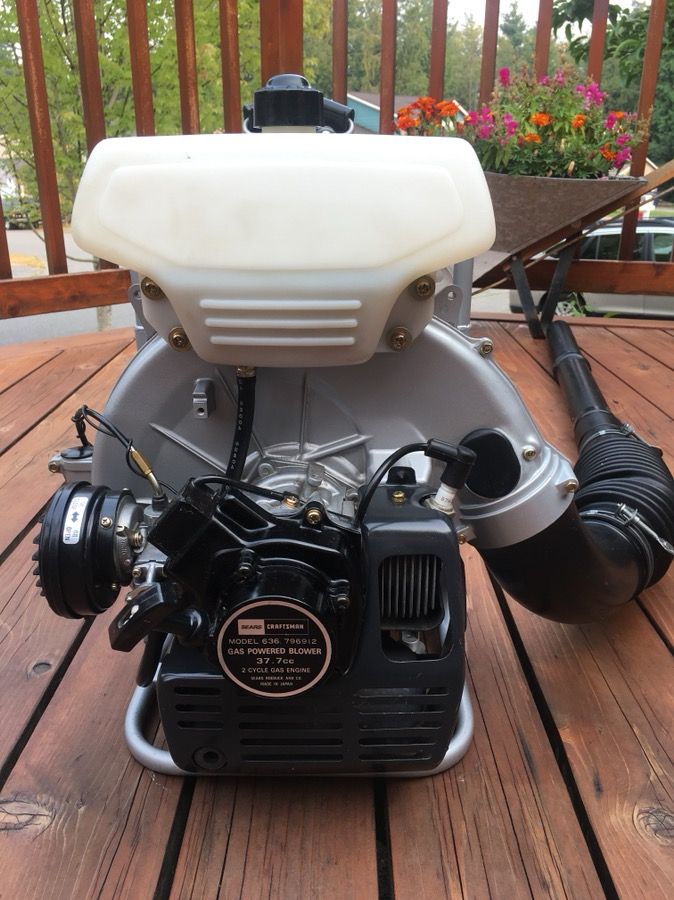 Sears Craftsman 37.7 cc Backpack Leaf 🍁Blower (1980s) Old school backpack blower, 2-cycle gas engine,made in Japan,like new , runs great