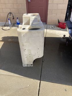 Detail Water Container