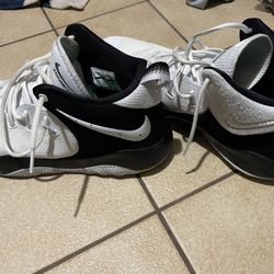 Nike Zoom Rev II  Size 12.5  “Rarely Used”