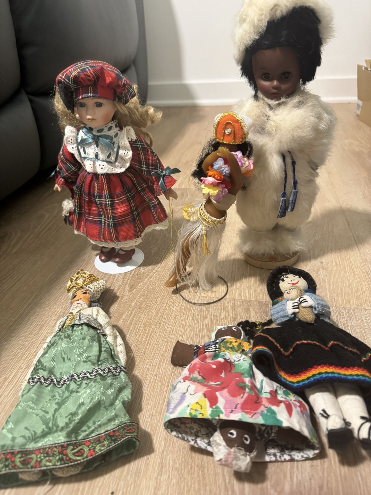 Dolls- Free