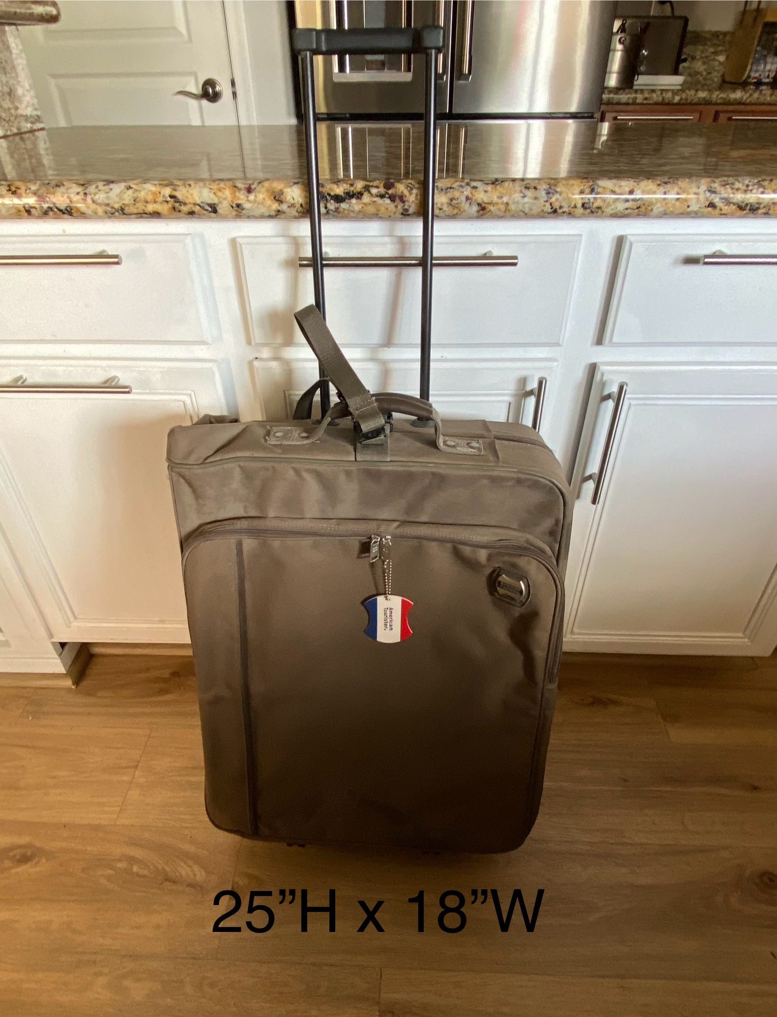 GARMENT SUITCASE … American Tourister
