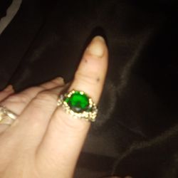 Rhinestone Green /Silver Ring