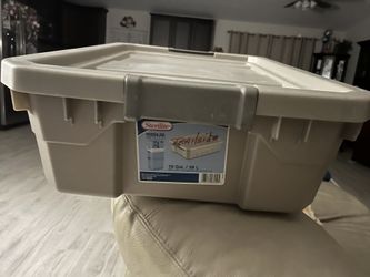 10 gallon sterilite storage container
