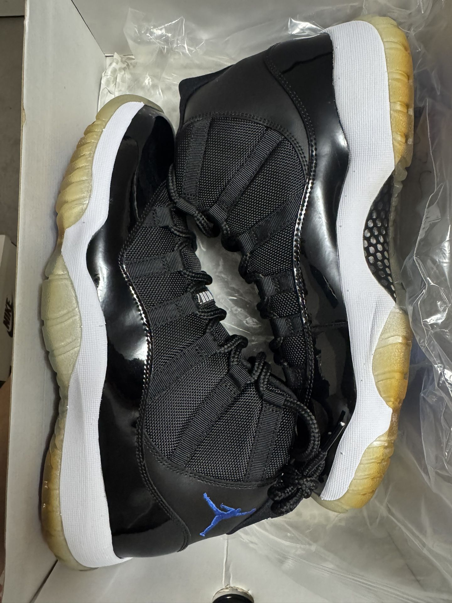 DS BRAND NEW 2009 JORDAN 11 SPACEJAM SIZE 10.5