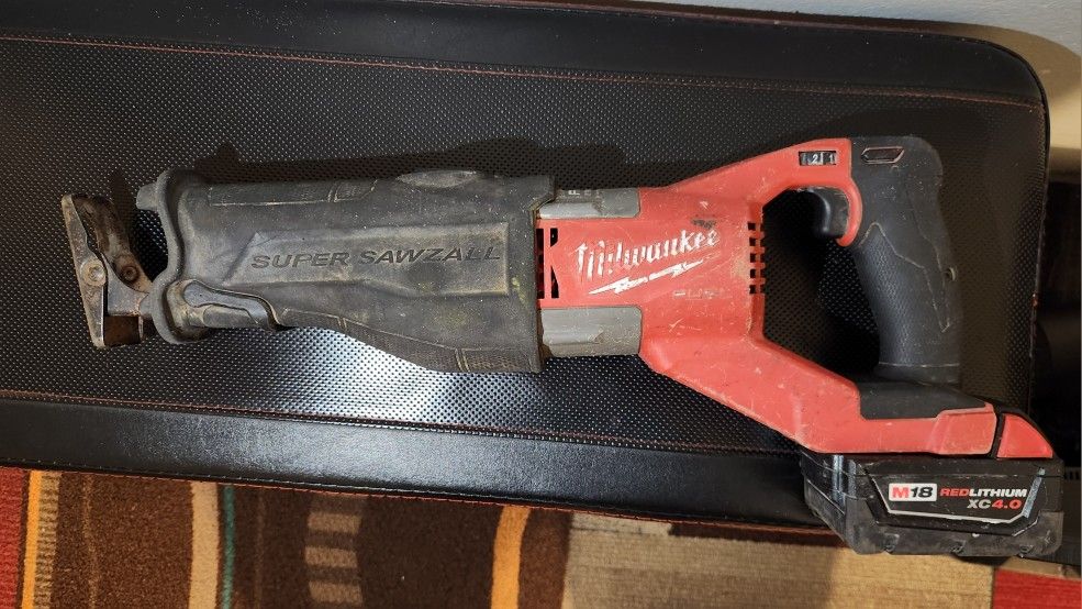 Milwaukee reciprocating Sawzall 2722-20