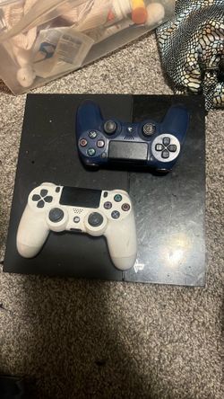 PS4 with 2 controllers